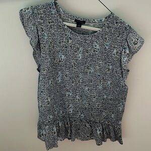 Beautiful new without tags floral Ann Taylor shirt